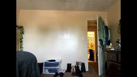 Snapshot of 000cloud9000 chatting on 04/10/26, 05:06 Cloud9 online show from 04/10/26, 05:06