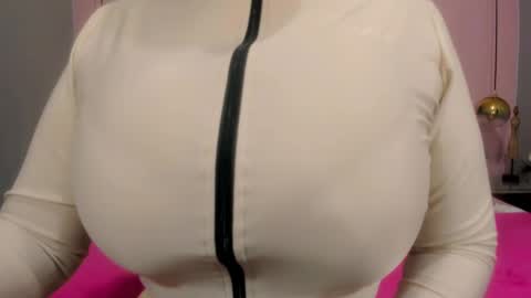 Valeria online show from 03/05/25, 10:00