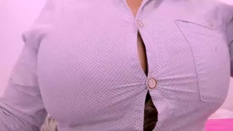 Valeria online show from 10/06/25, 11:18