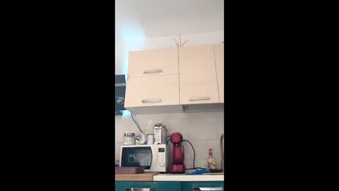 Snapshot of 00yourmilf chatting on 03/27/26, 10:37 Alma online show from 03/27/26, 10:37