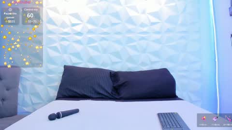 sophie online show from 01/11/25, 03:44