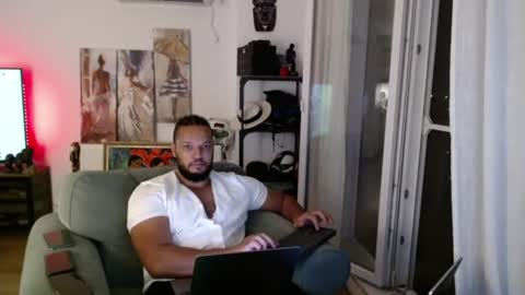 Snapshot of 0_kingsley chatting on 07/11/26, 11:17 Kingsley online show from 07/11/26, 11:17