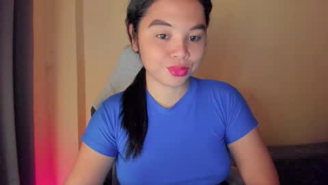 Snapshot of 0wwlo0k chatting on 10/16/25, 05:30 0wwlo0k online show from 10/16/25, 05:30