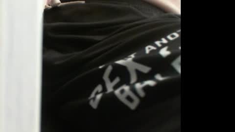 Snapshot of 10mm_socket chatting on 12/04/25, 04:33 10mm_socket online show from 12/04/25, 04:33