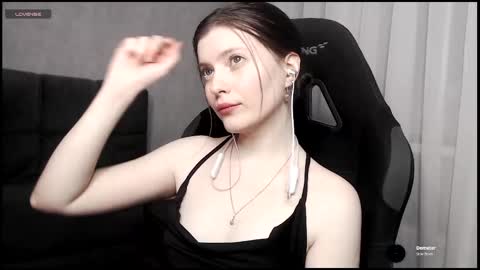 Snapshot of 111__________________ chatting on 11/13/25, 02:27 111__________________ online show from 11/13/25, 02:27