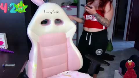 111lucygrim111 online show from 01/07/25, 12:55