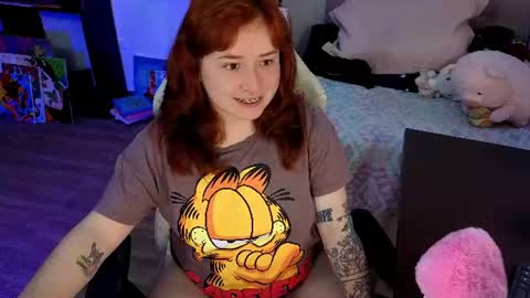 Snapshot of 111lucygrim111 chatting on 06/23/26, 11:25 111lucygrim111 online show from 06/23/26, 11:25