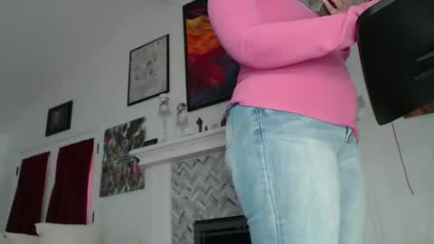 Aurora Willows online show from 02/18/25, 07:19