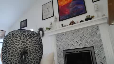 Aurora Willows online show from 09/27/25, 08:58