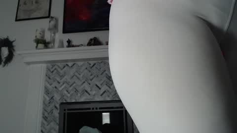 Aurora Willows online show from 02/20/26, 06:26