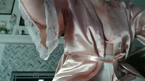 Aurora Willows online show from 03/05/26, 05:25