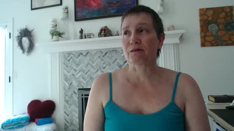 Aurora Willows online show from 05/29/26, 06:17