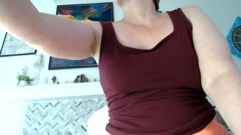 Snapshot of 11willowandjohn11 chatting on 07/07/26, 12:02 Aurora Willows online show from 07/07/26, 12:02