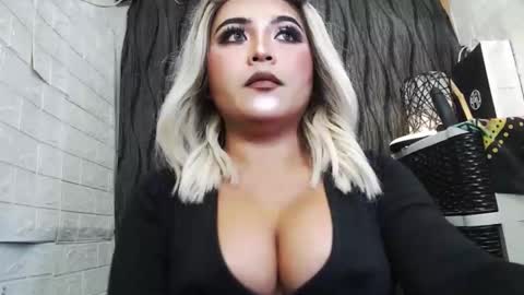 sexy kia online show from 10/07/25, 12:52