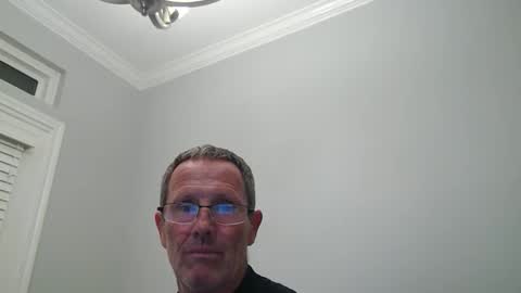 Snapshot of 13glanmorfa chatting on 10/21/25, 02:45 13glanmorfa online show from 10/21/25, 02:45