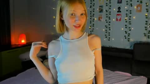 Kira online show from 03/31/26, 06:19