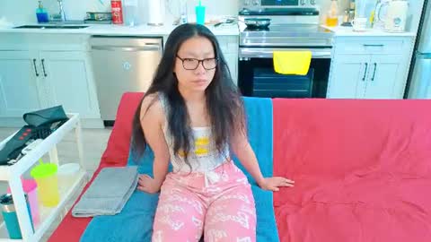 Snapshot of 18not20 chatting on 07/14/26, 12:57 Tong Ralph online show from 07/14/26, 12:57