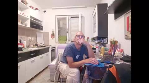1973man online show from 06/08/26, 10:32