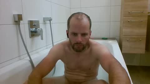 Snapshot of 19berni91 chatting on 10/25/25, 06:46 berni online show from 10/25/25, 06:46