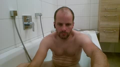 Snapshot of 19berni91 chatting on 11/08/25, 05:45 berni online show from 11/08/25, 05:45