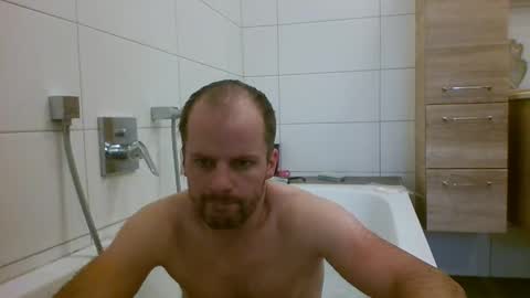 Snapshot of 19berni91 chatting on 11/21/25, 01:43 berni online show from 11/21/25, 01:43