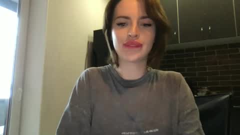 Snapshot of 1dove chatting on 12/10/24, 10:17 DOVE online show from 12/10/24, 10:17