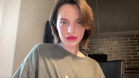 Snapshot of 1dove chatting on 02/25/25, 03:16 DOVE online show from 02/25/25, 03:16