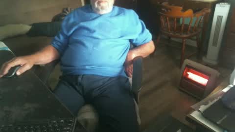 Snapshot of 1handyanddee chatting on 12/06/24, 04:38 1handyanddee online show from 12/06/24, 04:38