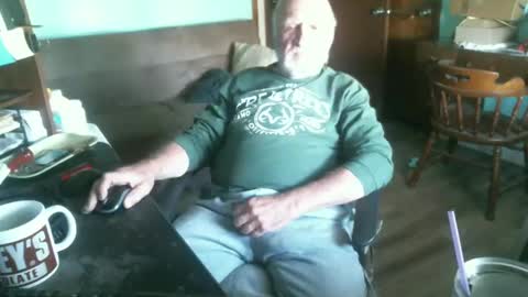 Snapshot of 1handyanddee chatting on 12/26/24, 05:19 1handyanddee online show from 12/26/24, 05:19