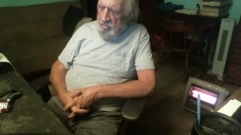 Snapshot of 1handyanddee chatting on 03/07/25, 02:36 1handyanddee online show from 03/07/25, 02:36