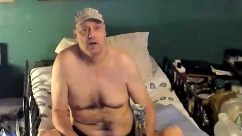 1HUGEFILETMIGNON online show from 04/15/26, 07:58