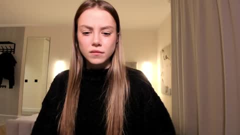 Lily 3 online show from 12/18/24, 10:13