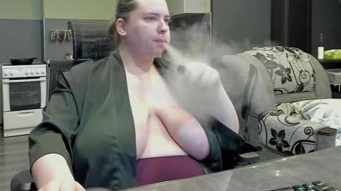 Snapshot of 1lindsey1 chatting on 02/18/25, 06:04 1LINDSEY1 online show from 02/18/25, 06:04