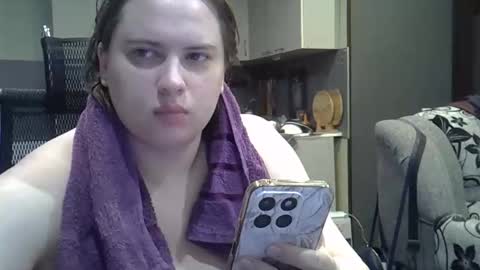 Snapshot of 1lindsey1 chatting on 09/13/25, 06:35 1LINDSEY1 online show from 09/13/25, 06:35