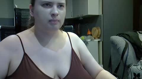 Snapshot of 1lindsey1 chatting on 09/16/25, 03:57 1LINDSEY1 online show from 09/16/25, 03:57