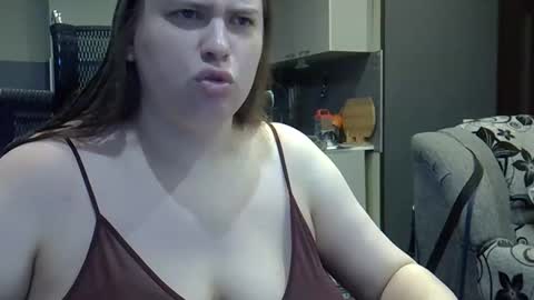 Snapshot of 1lindsey1 chatting on 09/18/25, 02:52 1LINDSEY1 online show from 09/18/25, 02:52