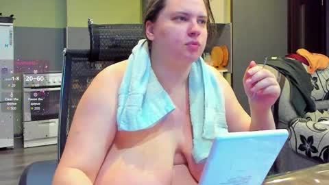 Snapshot of 1lindsey1 chatting on 09/27/25, 02:05 1LINDSEY1 online show from 09/27/25, 02:05