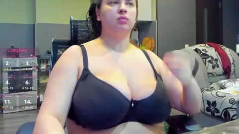 Snapshot of 1lindsey1 chatting on 10/07/25, 07:44 1LINDSEY1 online show from 10/07/25, 07:44