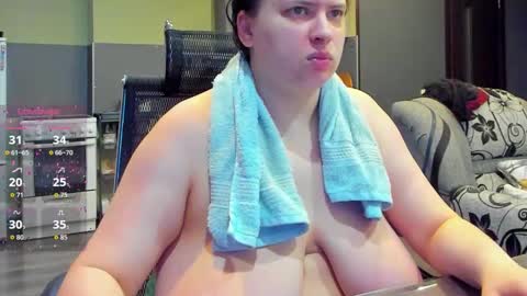 Snapshot of 1lindsey1 chatting on 10/14/25, 03:29 1LINDSEY1 online show from 10/14/25, 03:29