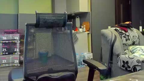 Snapshot of 1lindsey1 chatting on 10/28/25, 12:47 1LINDSEY1 online show from 10/28/25, 12:47