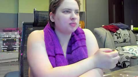 Snapshot of 1lindsey1 chatting on 11/04/25, 02:16 1LINDSEY1 online show from 11/04/25, 02:16