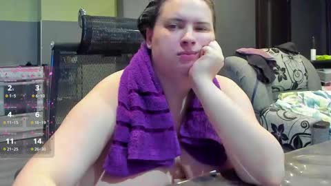 Snapshot of 1lindsey1 chatting on 11/09/25, 02:04 1LINDSEY1 online show from 11/09/25, 02:04