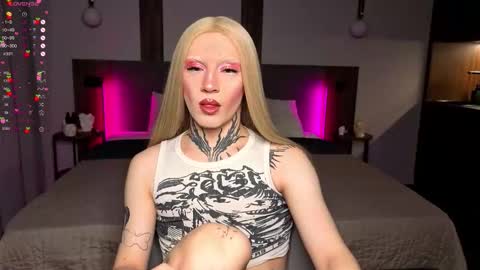 Michelle online show from 02/06/26, 05:27