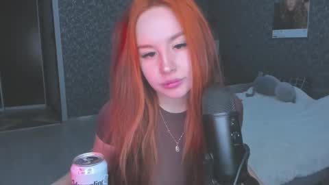 Snapshot of 1loly chatting on 12/04/25, 07:06 Amy online show from 12/04/25, 07:06