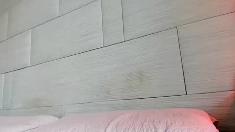 Snapshot of 1lovely1 chatting on 02/12/25, 07:35 Onna online show from 02/12/25, 07:35