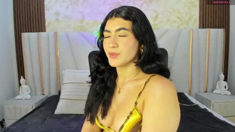 Snapshot of 1m_emily chatting on 01/28/25, 09:50 . online show from 01/28/25, 09:50