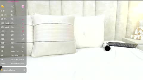 Snapshot of 1m_nahomi chatting on 01/11/25, 10:07 Nahomi online show from 01/11/25, 10:07