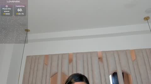 Snapshot of 1m_valery chatting on 12/25/24, 07:02 Valery online show from 12/25/24, 07:02