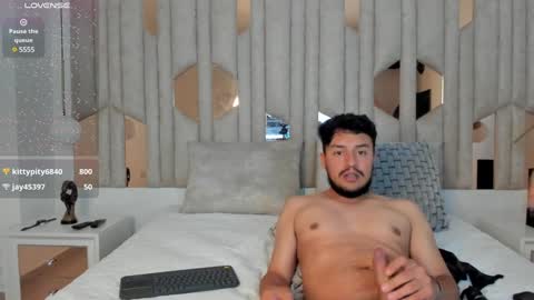 Snapshot of 1m_valery chatting on 12/26/24, 05:30 Valery online show from 12/26/24, 05:30