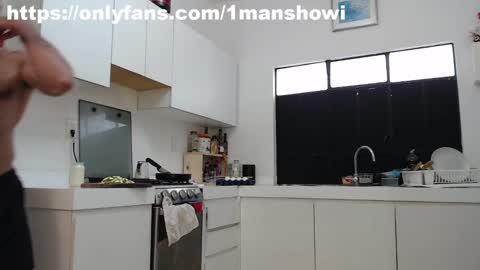 Snapshot of 1manshow11 chatting on 01/14/25, 03:26 1manshow11 online show from 01/14/25, 03:26